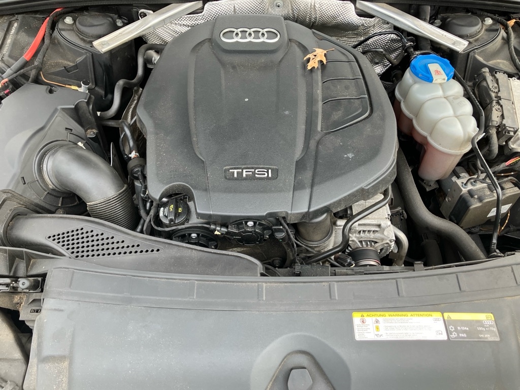 Audi A4 2.0T Premium quattro Sedan 2017