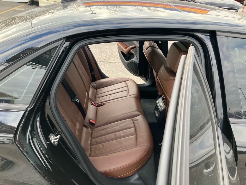 Audi A4 2.0T Premium quattro Sedan 2017