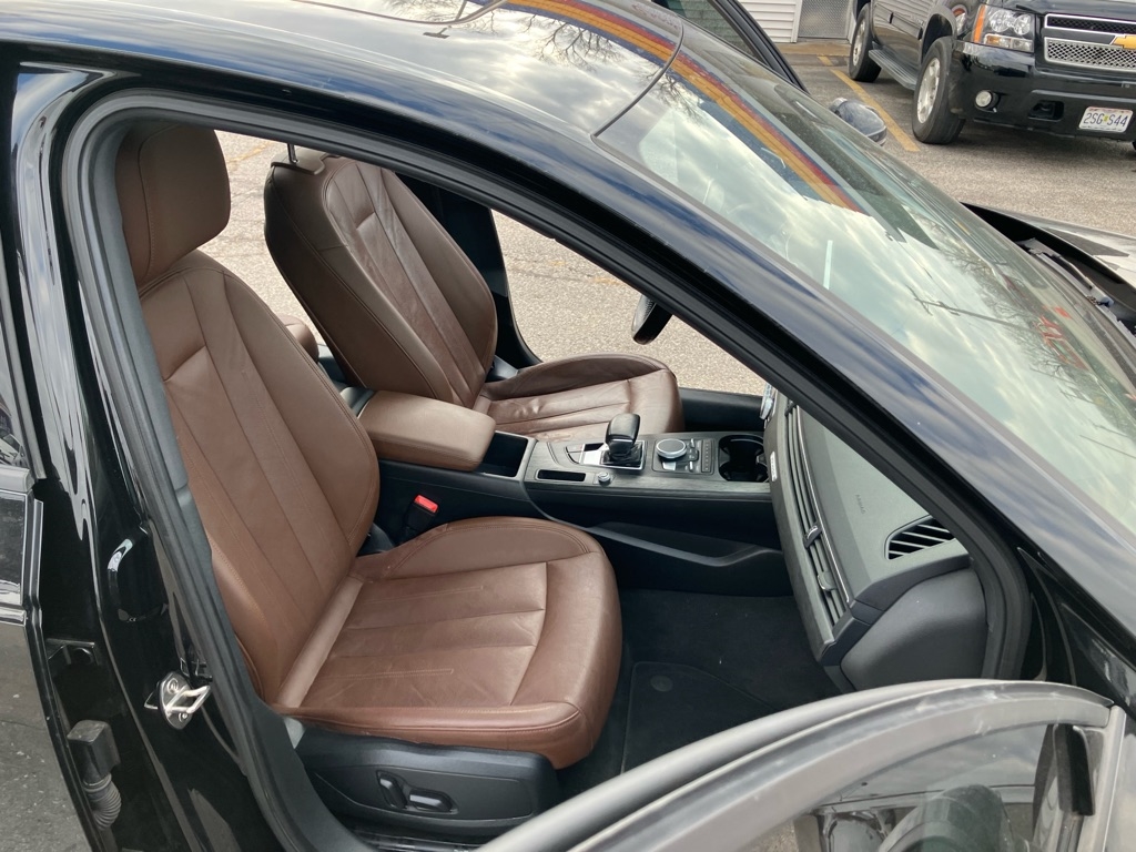 Audi A4 2.0T Premium quattro Sedan 2017