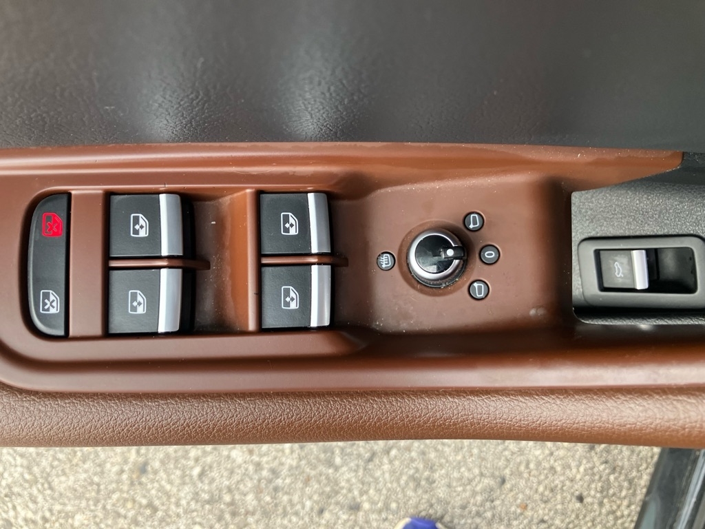 Audi A4 2.0T Premium quattro Sedan 2017