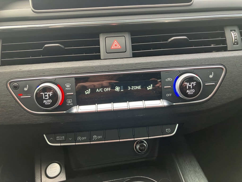 Audi A4 2.0T Premium quattro Sedan 2017