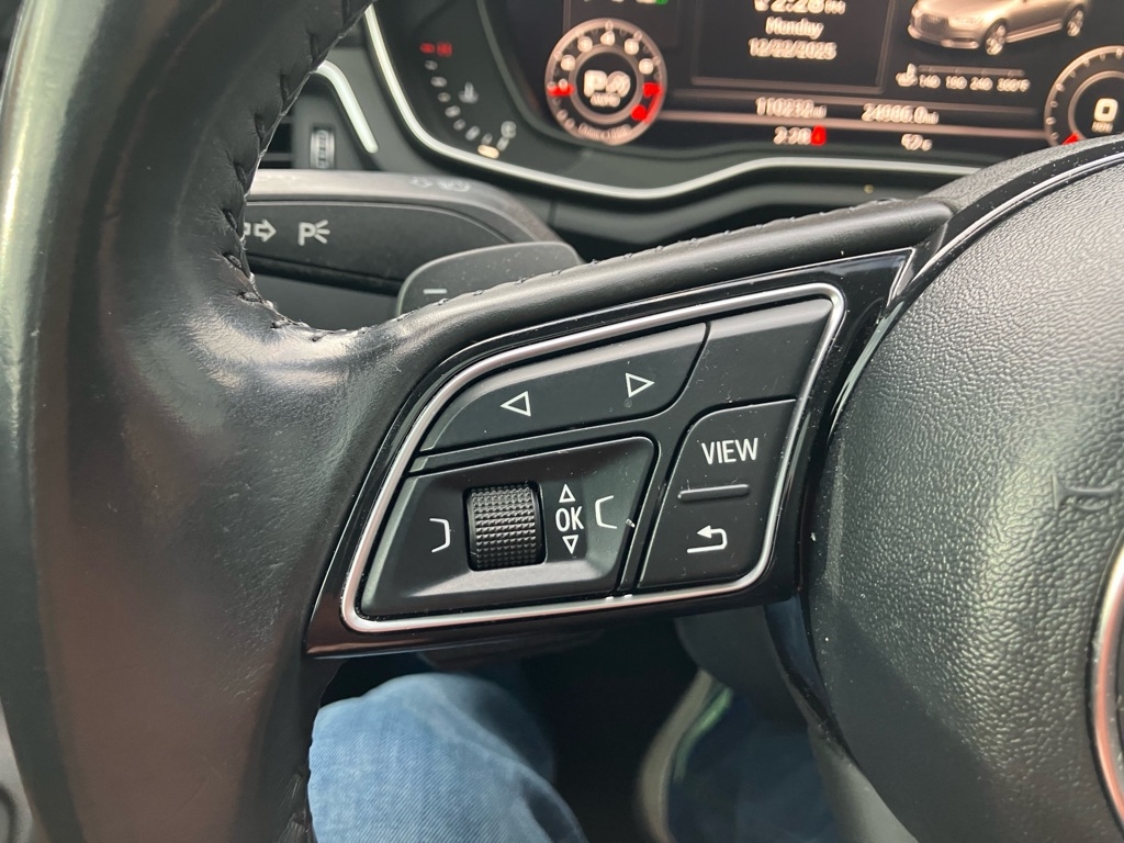 Audi A4 2.0T Premium quattro Sedan 2017