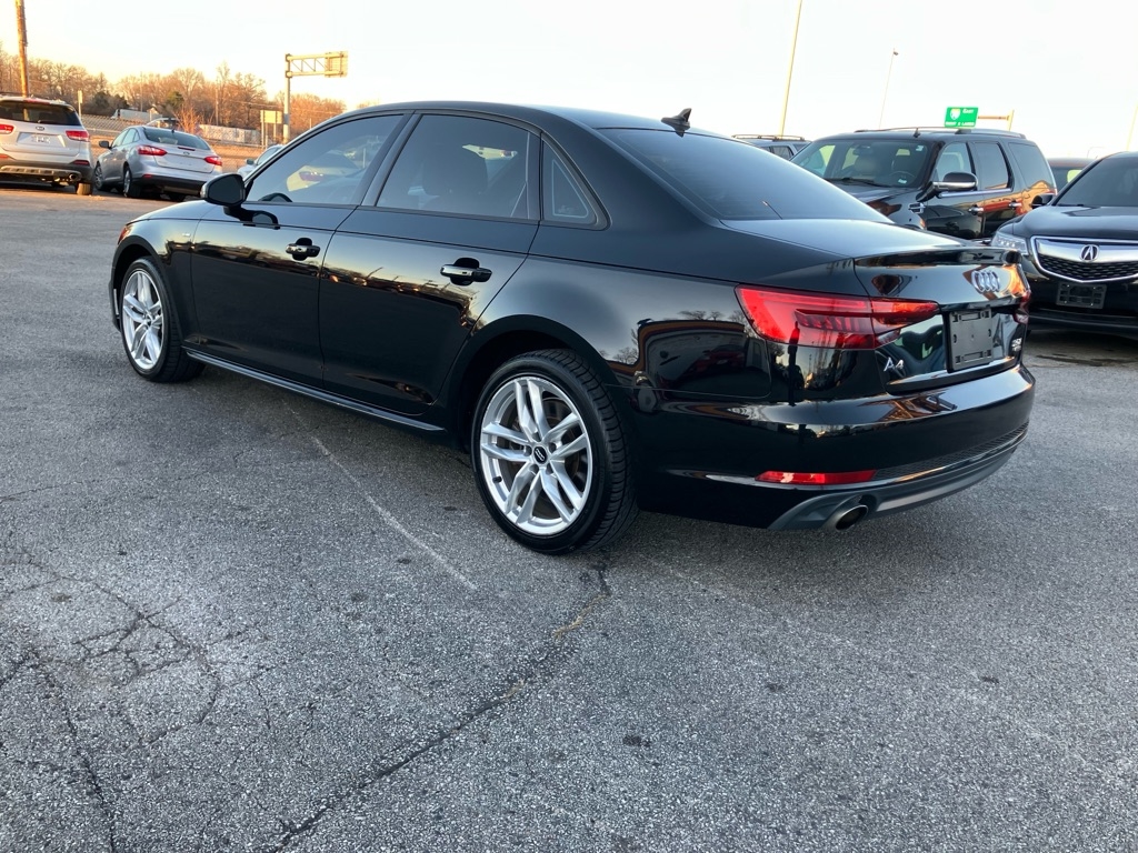 Audi A4 2.0T Premium quattro Sedan 2017