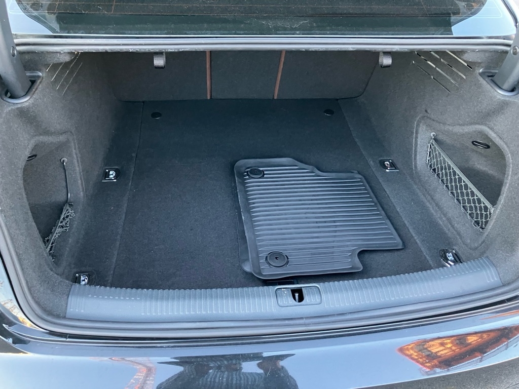 Audi A4 2.0T Premium quattro Sedan 2017