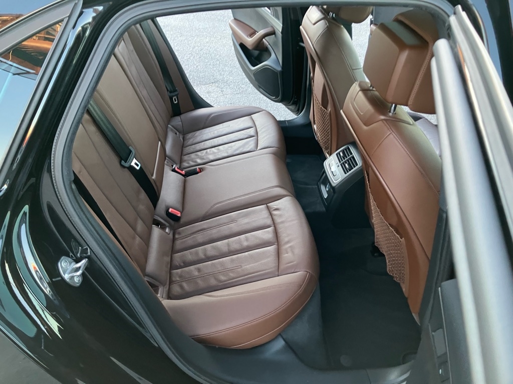 Audi A4 2.0T Premium quattro Sedan 2017