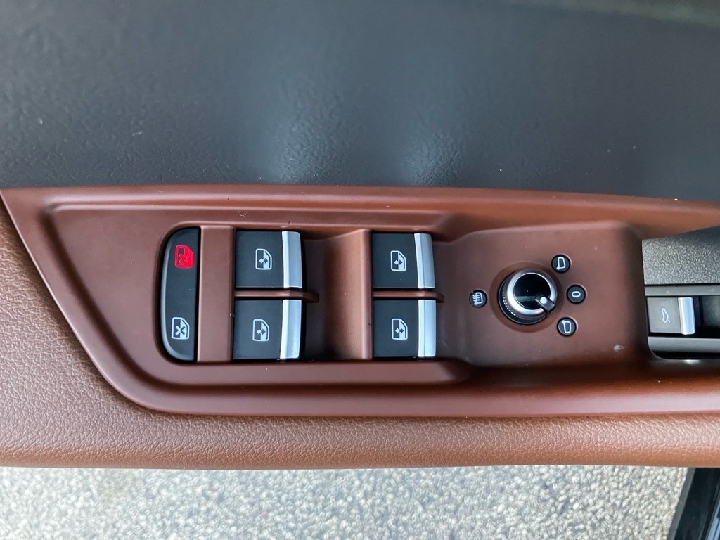 Audi A4 2.0T Premium quattro Sedan 2017