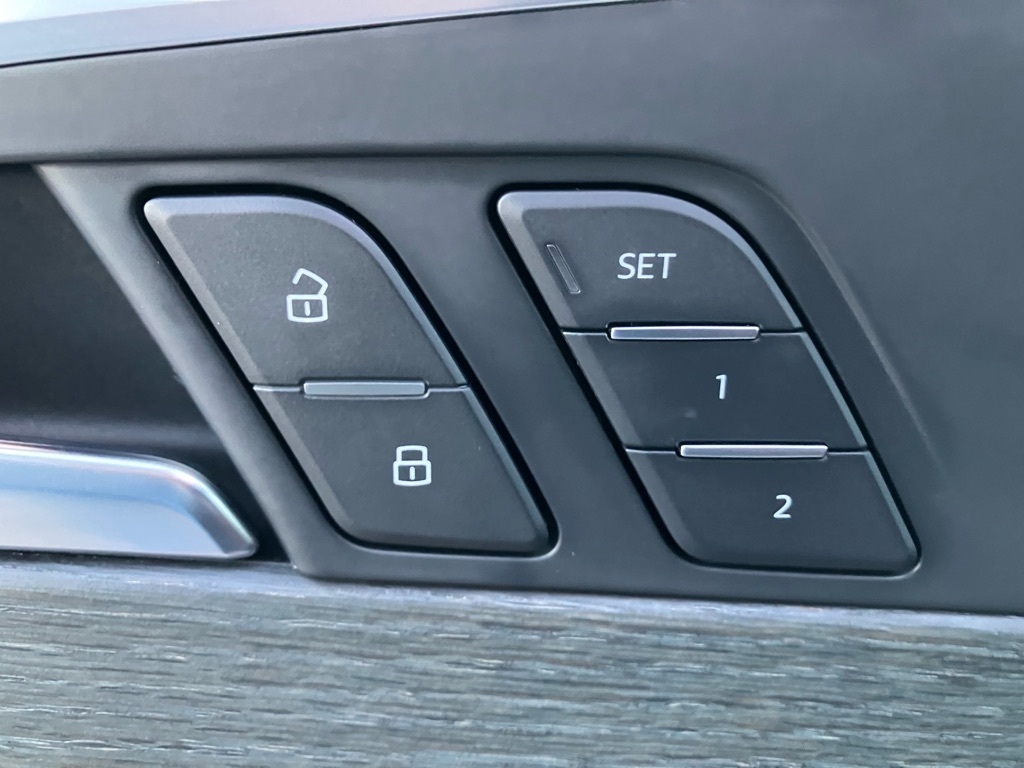 Audi A4 2.0T Premium quattro Sedan 2017