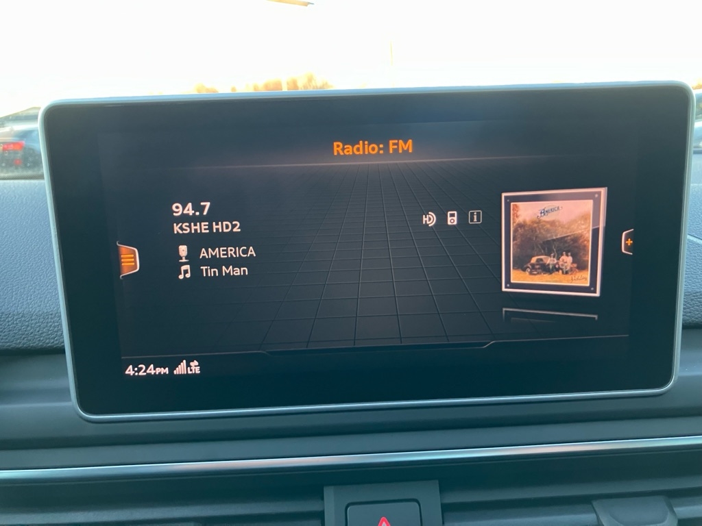 Audi A4 2.0T Premium quattro Sedan 2017