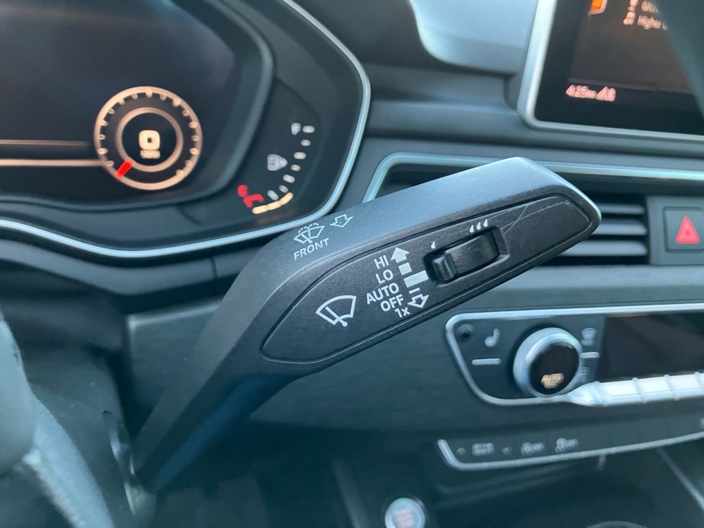 Audi A4 2.0T Premium quattro Sedan 2017