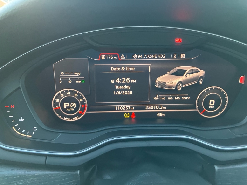 Audi A4 2.0T Premium quattro Sedan 2017