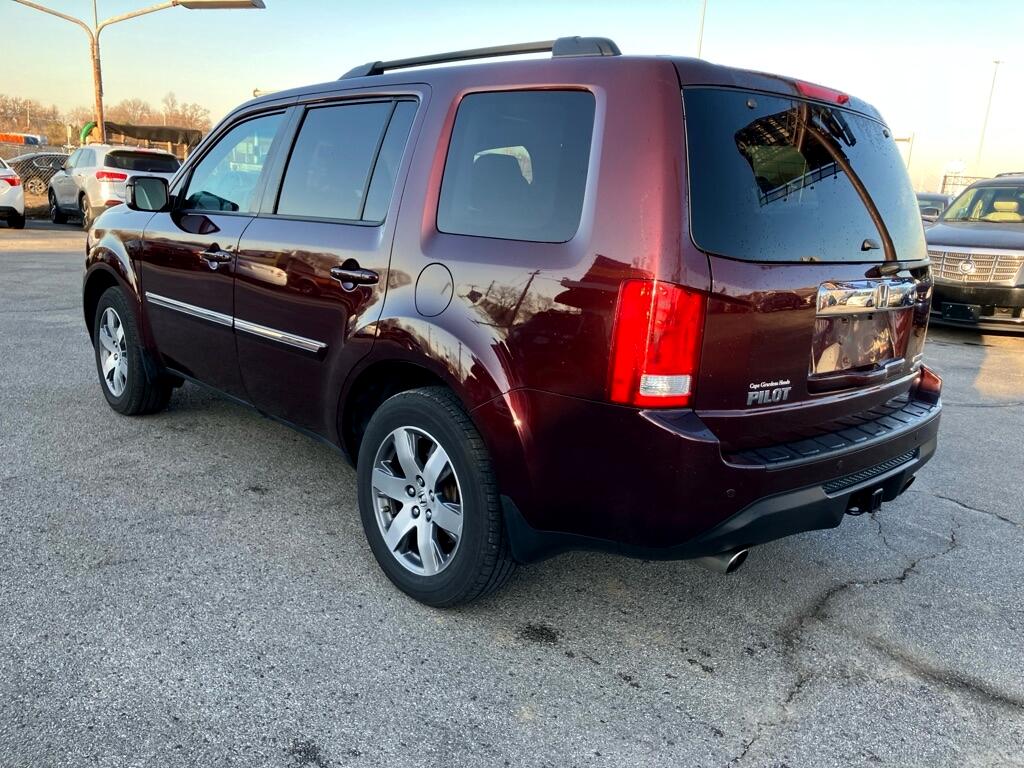 Honda Pilot Touring 4WD 5-Spd AT with DVD 2014