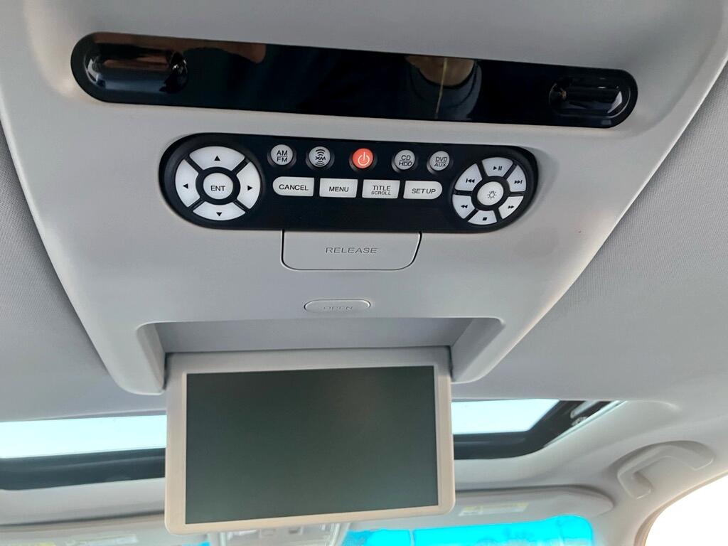 Honda Pilot Touring 4WD 5-Spd AT with DVD 2014