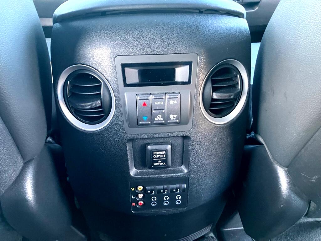Honda Pilot Touring 4WD 5-Spd AT with DVD 2014