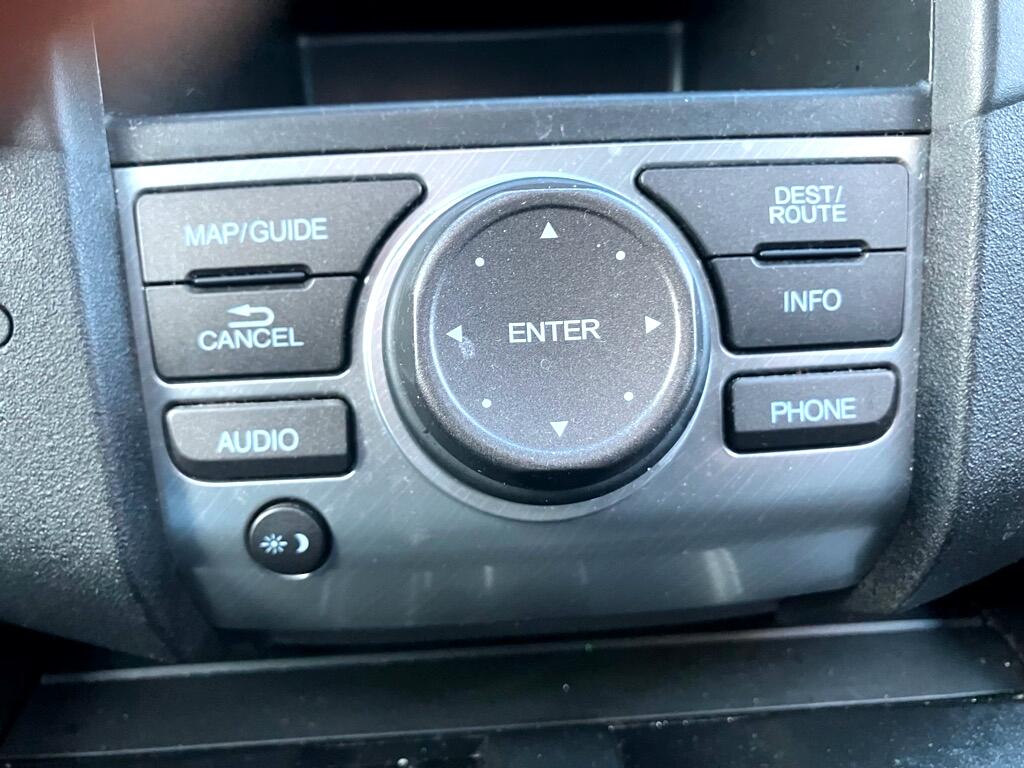 Honda Pilot Touring 4WD 5-Spd AT with DVD 2014