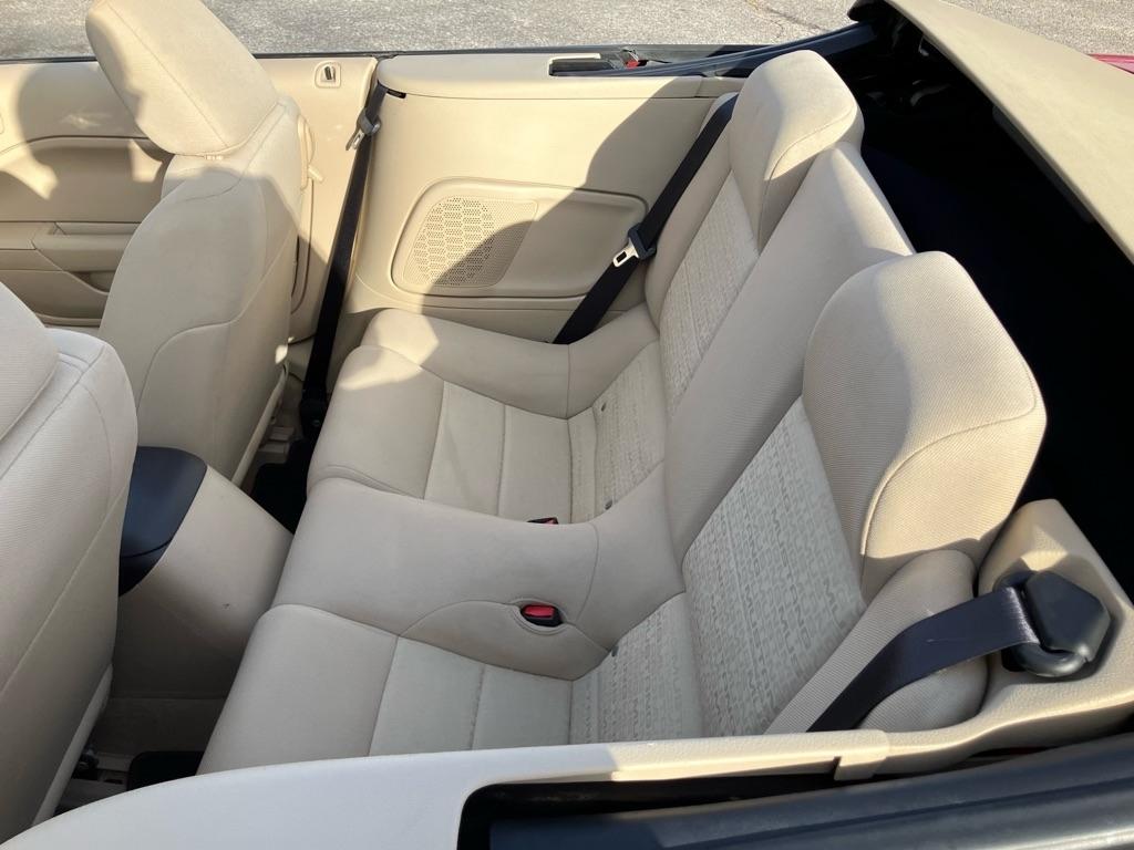 Ford Mustang V6 Deluxe Convertible 2006