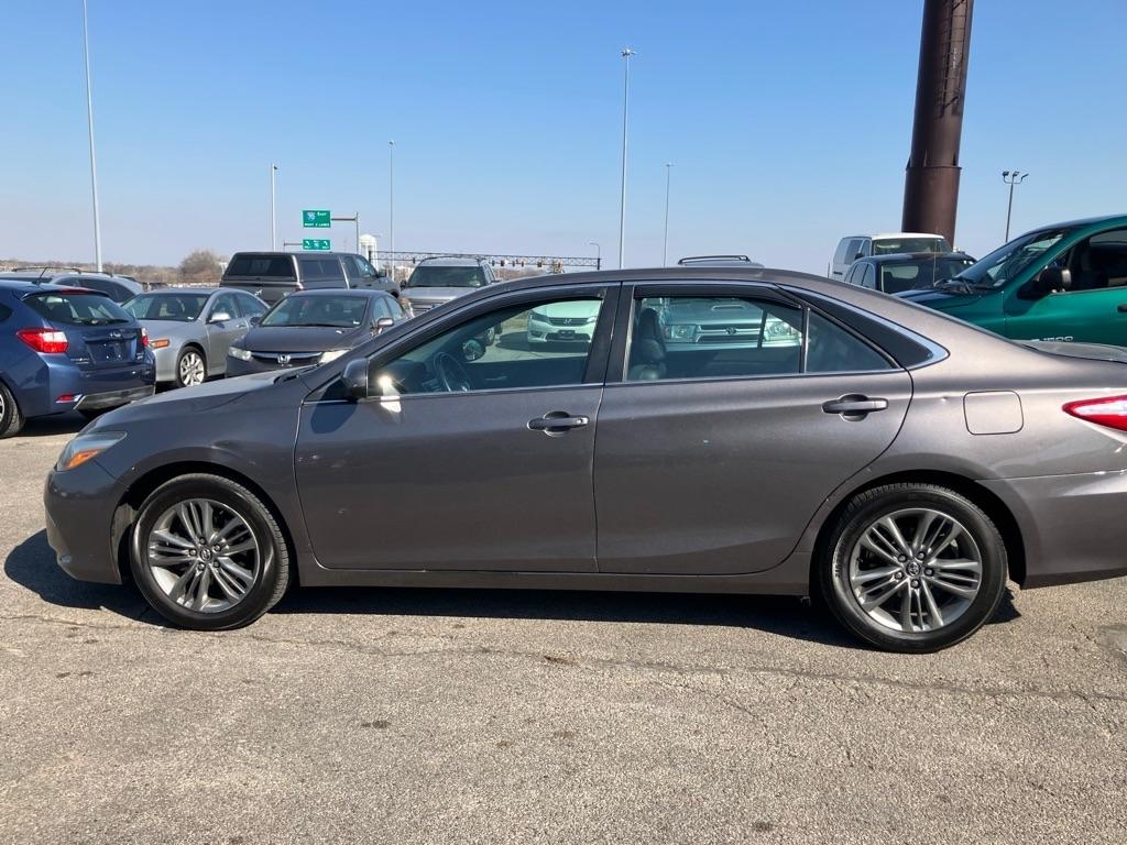 Toyota Camry LE 2017