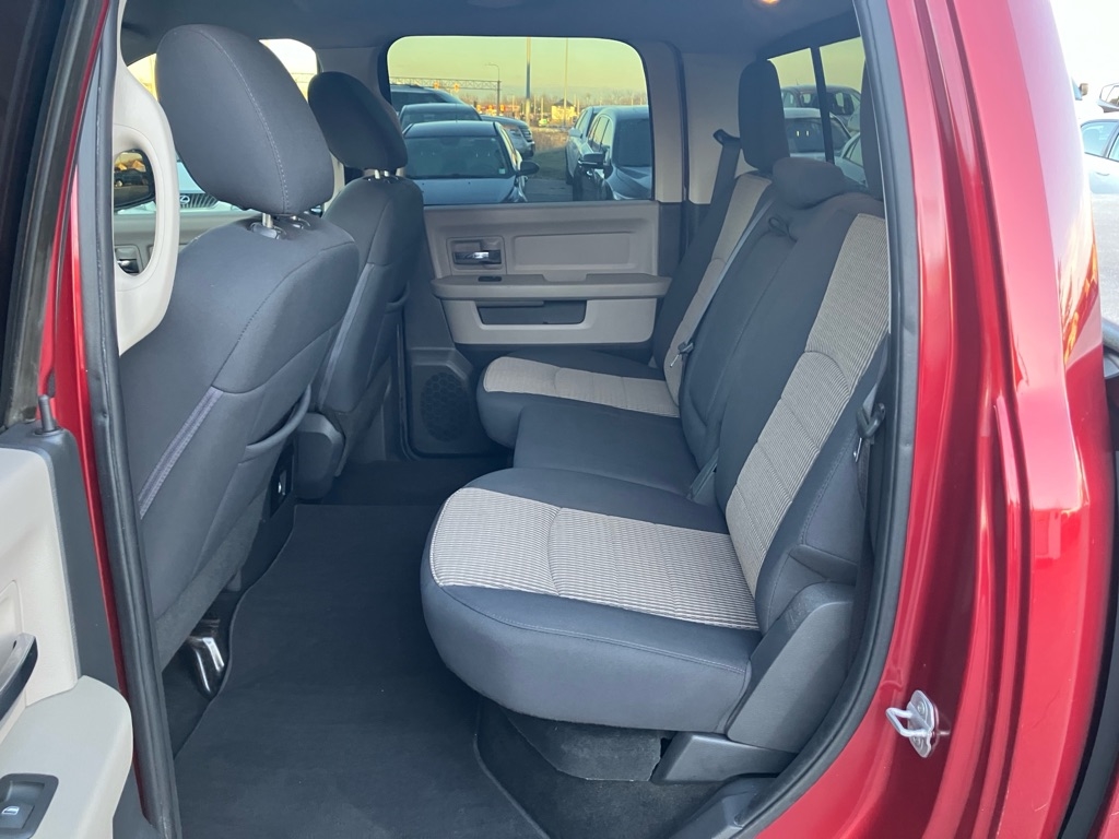 RAM 1500 SLT Crew Cab 4WD 2012