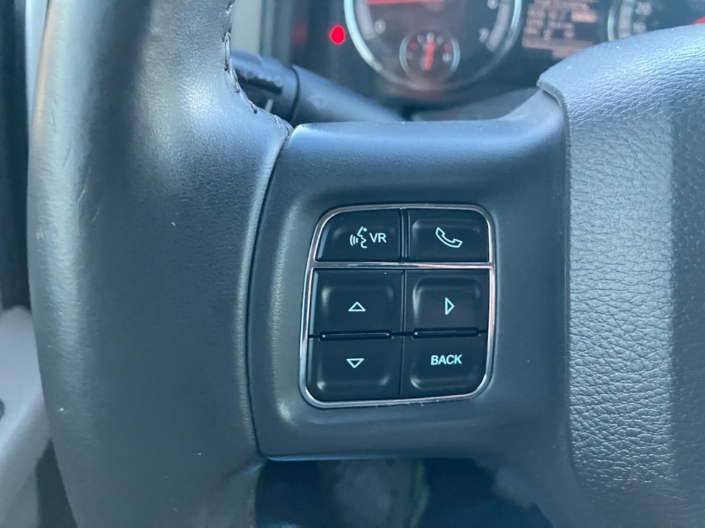 RAM 1500 SLT Crew Cab 4WD 2012