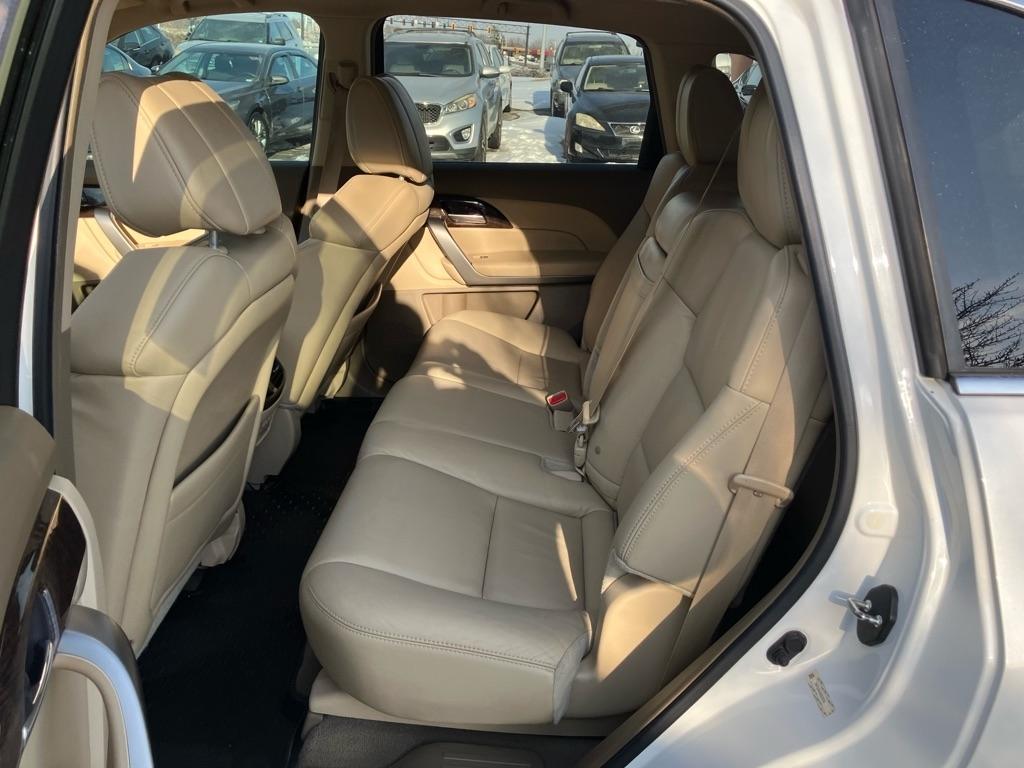 Acura MDX 6-Spd AT w/Tech Package 2013