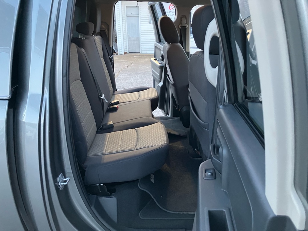 RAM 1500 ST Quad Cab 4WD 2011