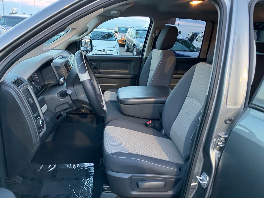 RAM 1500 ST Quad Cab 4WD 2011