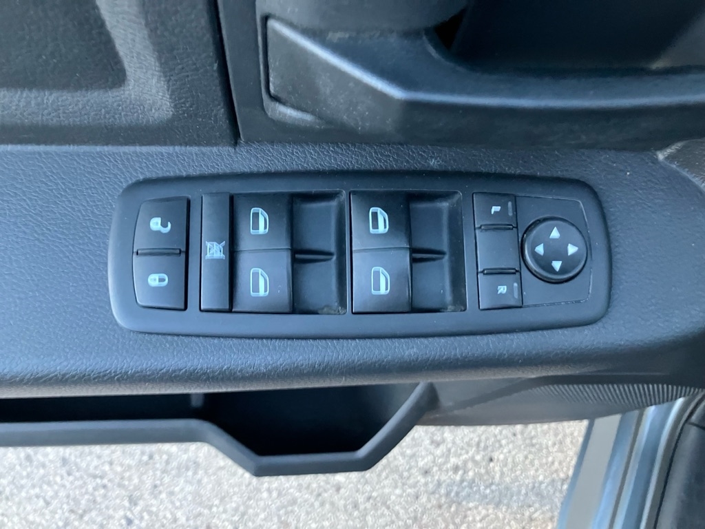 RAM 1500 ST Quad Cab 4WD 2011