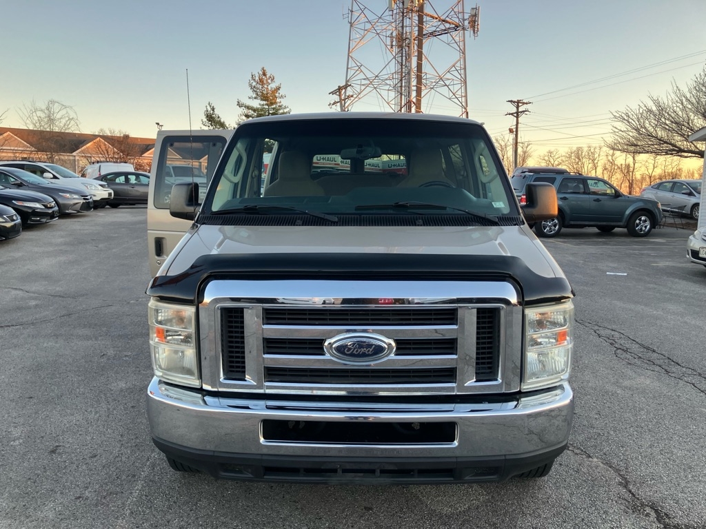 Ford Econoline E-350 XL Super Duty 2012