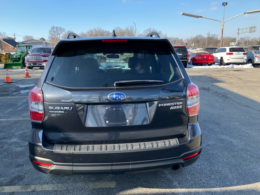 Subaru Forester 2.5i Touring 2016