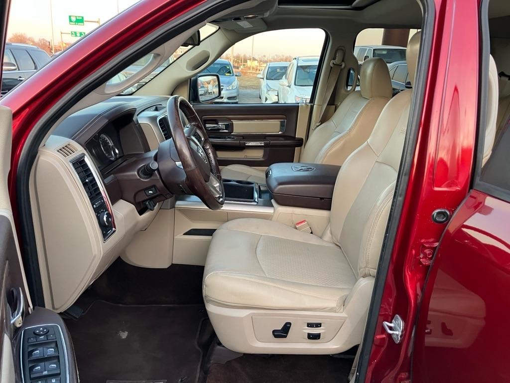 RAM 1500 Laramie Crew Cab SWB 4WD 2013