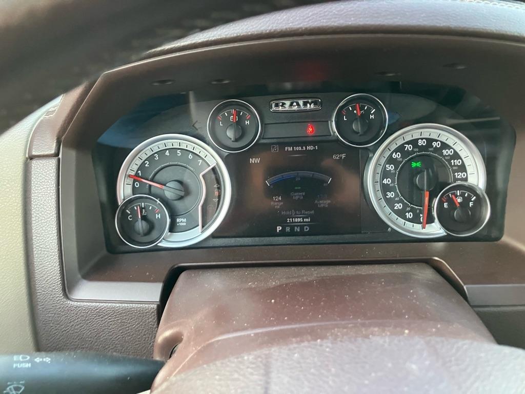 RAM 1500 Laramie Crew Cab SWB 4WD 2013