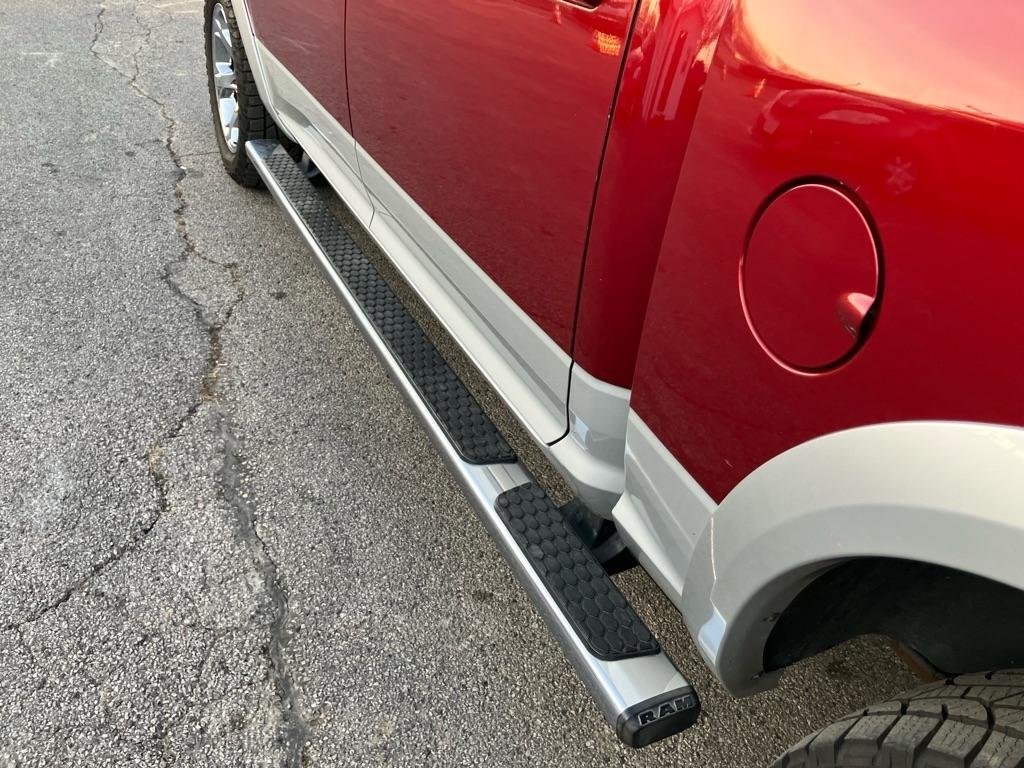 RAM 1500 Laramie Crew Cab SWB 4WD 2013