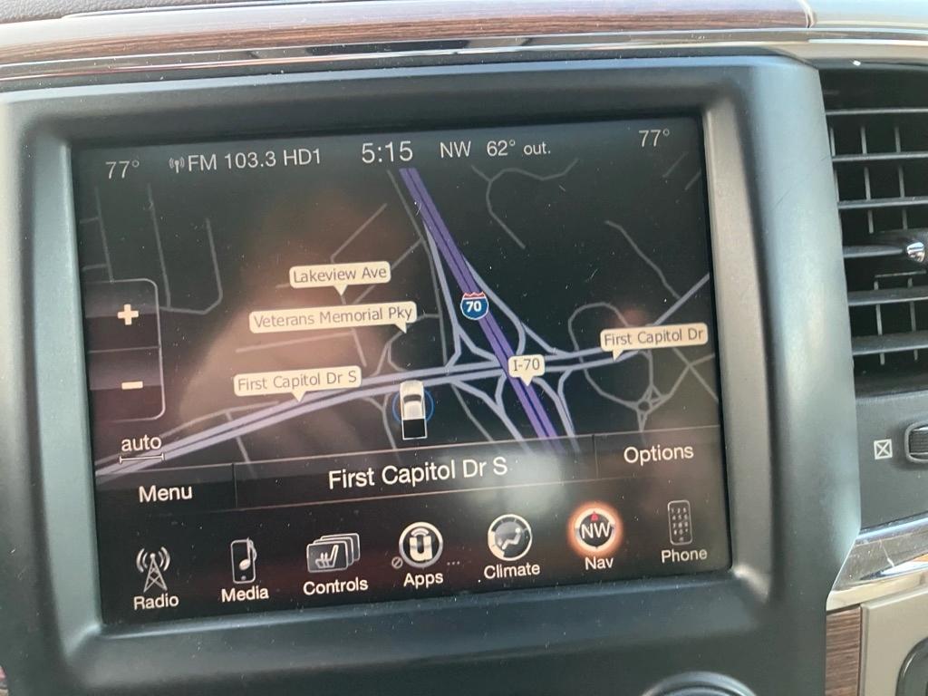 RAM 1500 Laramie Crew Cab SWB 4WD 2013