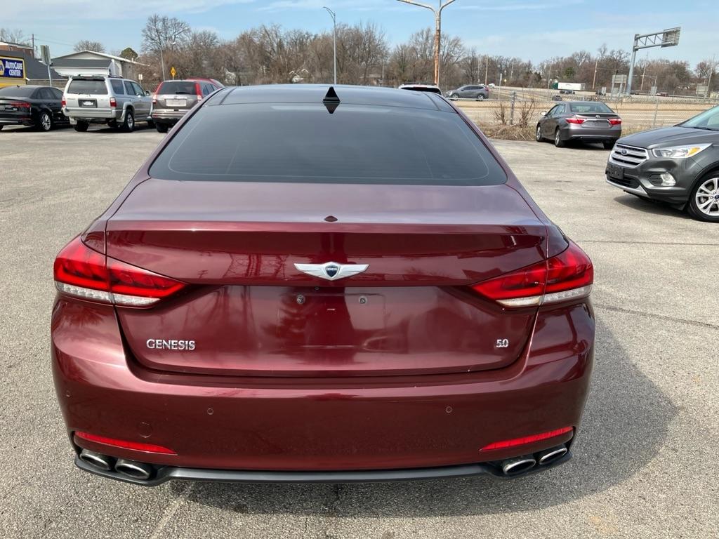 Hyundai Genesis 5.0L RWD 2015