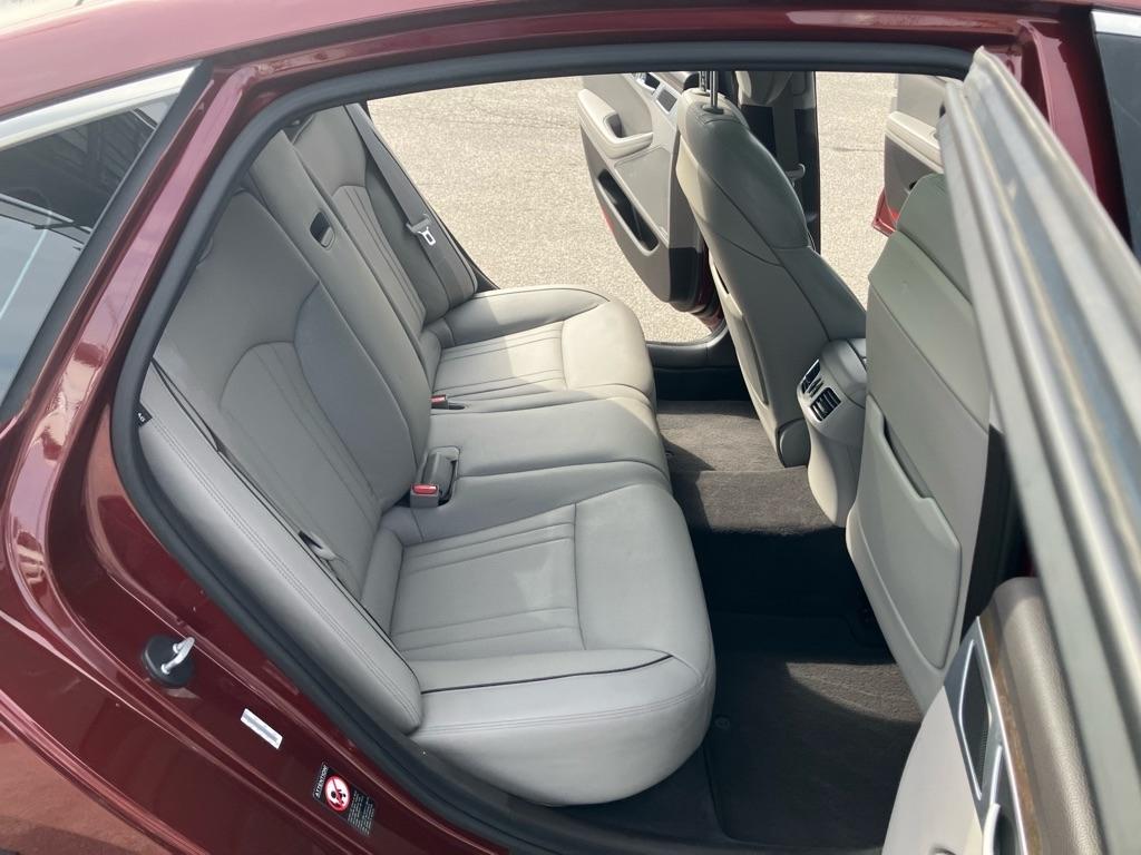 Hyundai Genesis 5.0L RWD 2015