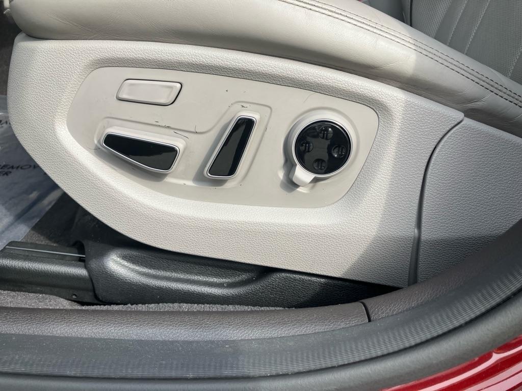 Hyundai Genesis 5.0L RWD 2015