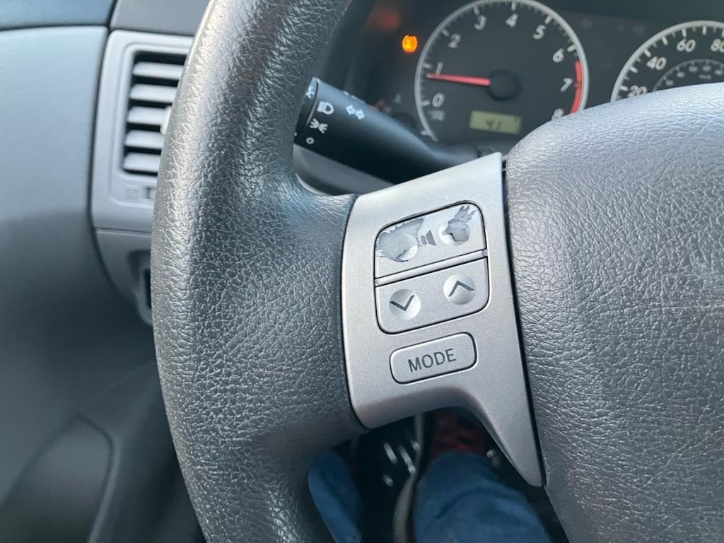 Toyota Corolla Base 5-Speed MT 2011