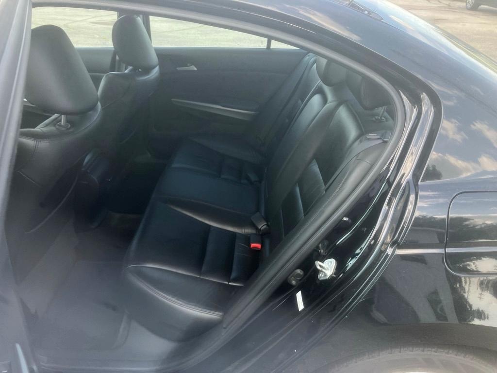 Honda Accord EX-L V-6 Sedan AT 2010