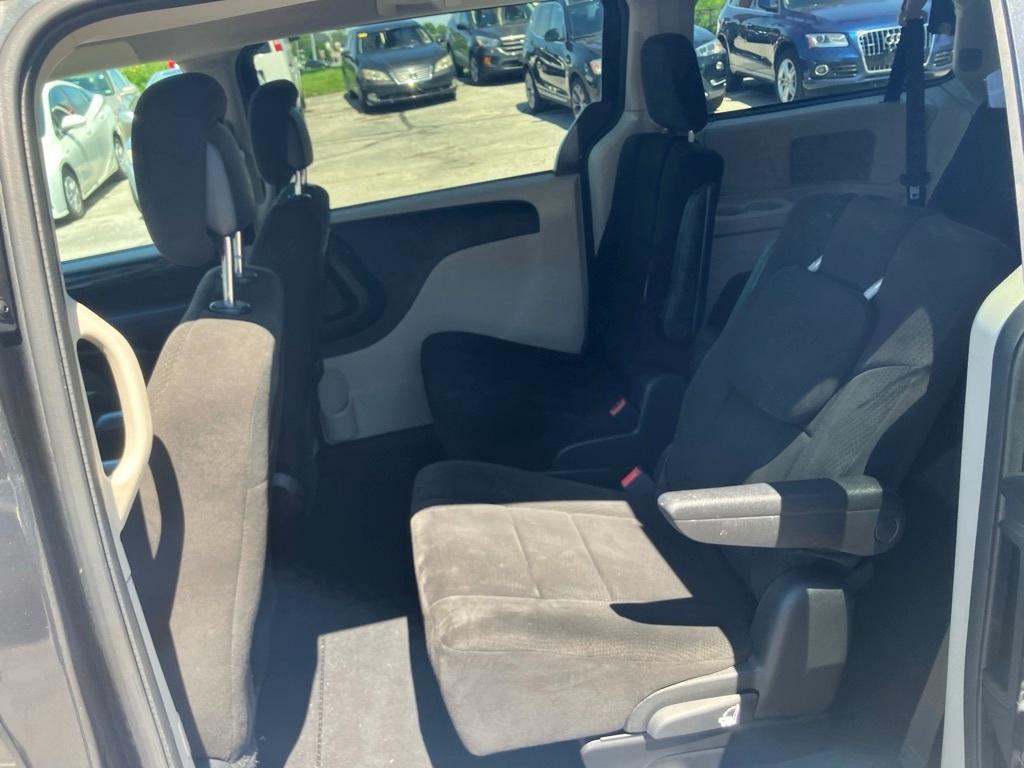 Dodge Grand Caravan SXT 2012