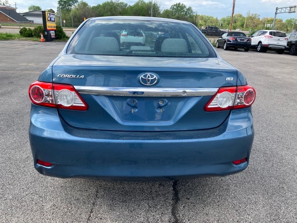 Toyota Corolla S 5-Speed MT 2013