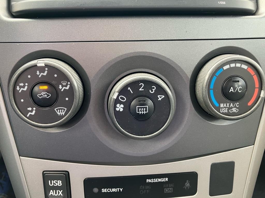 Toyota Corolla S 5-Speed MT 2013