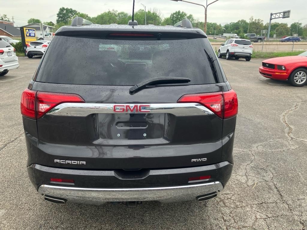 GMC Acadia Denali AWD 2017
