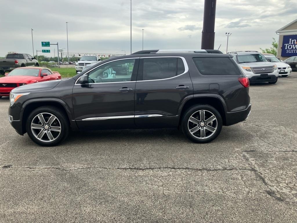 GMC Acadia Denali AWD 2017