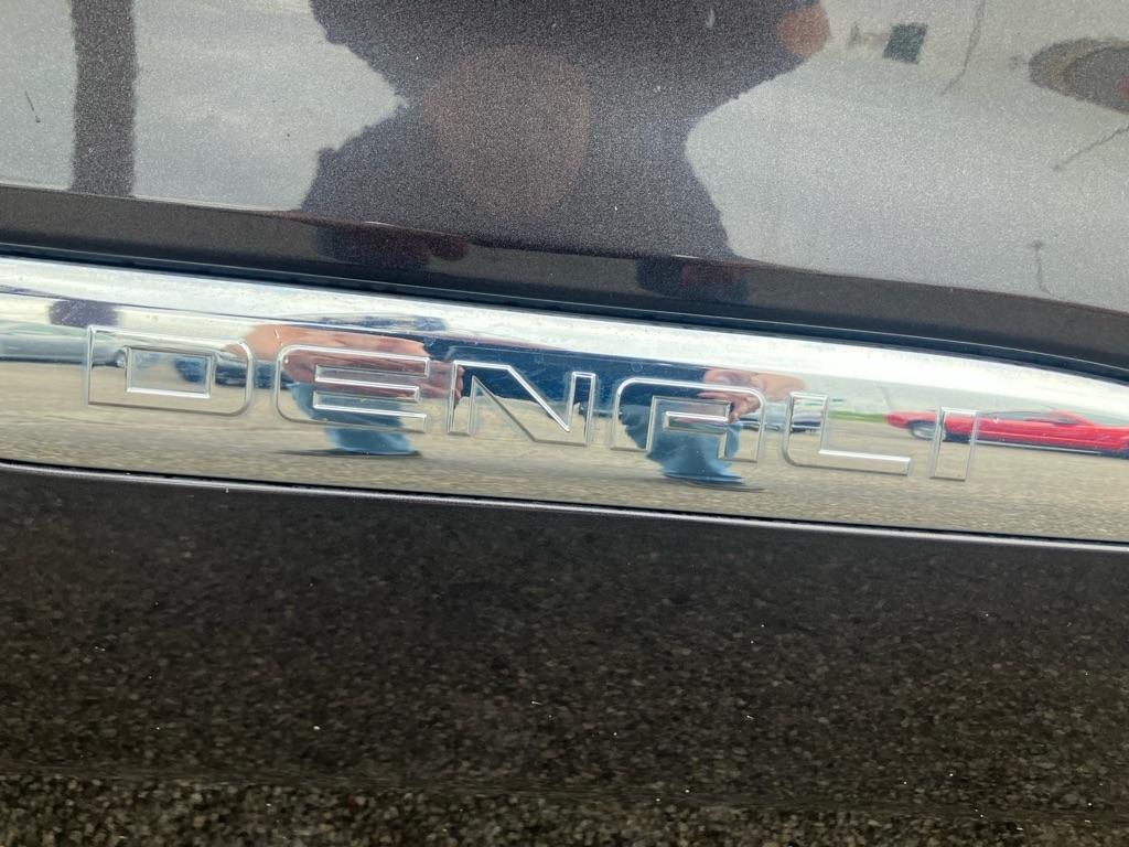 GMC Acadia Denali AWD 2017