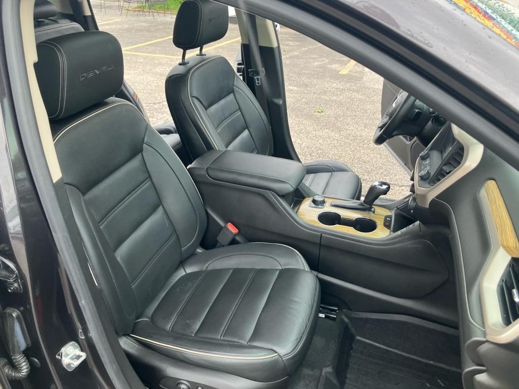 GMC Acadia Denali AWD 2017