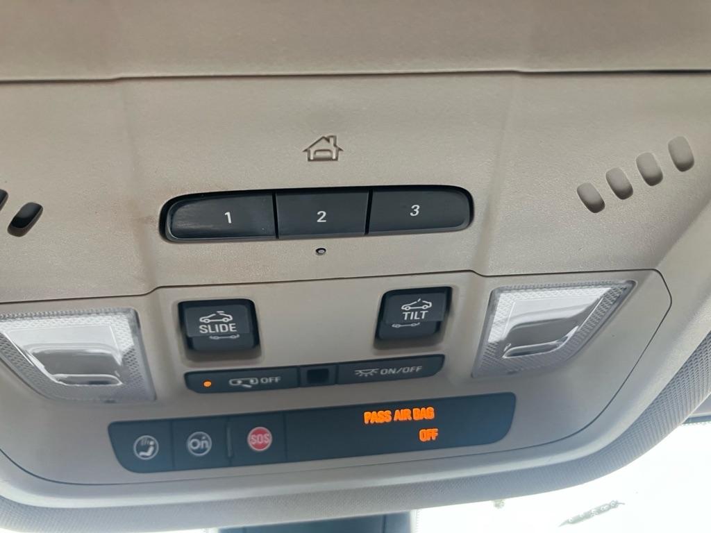 GMC Acadia Denali AWD 2017