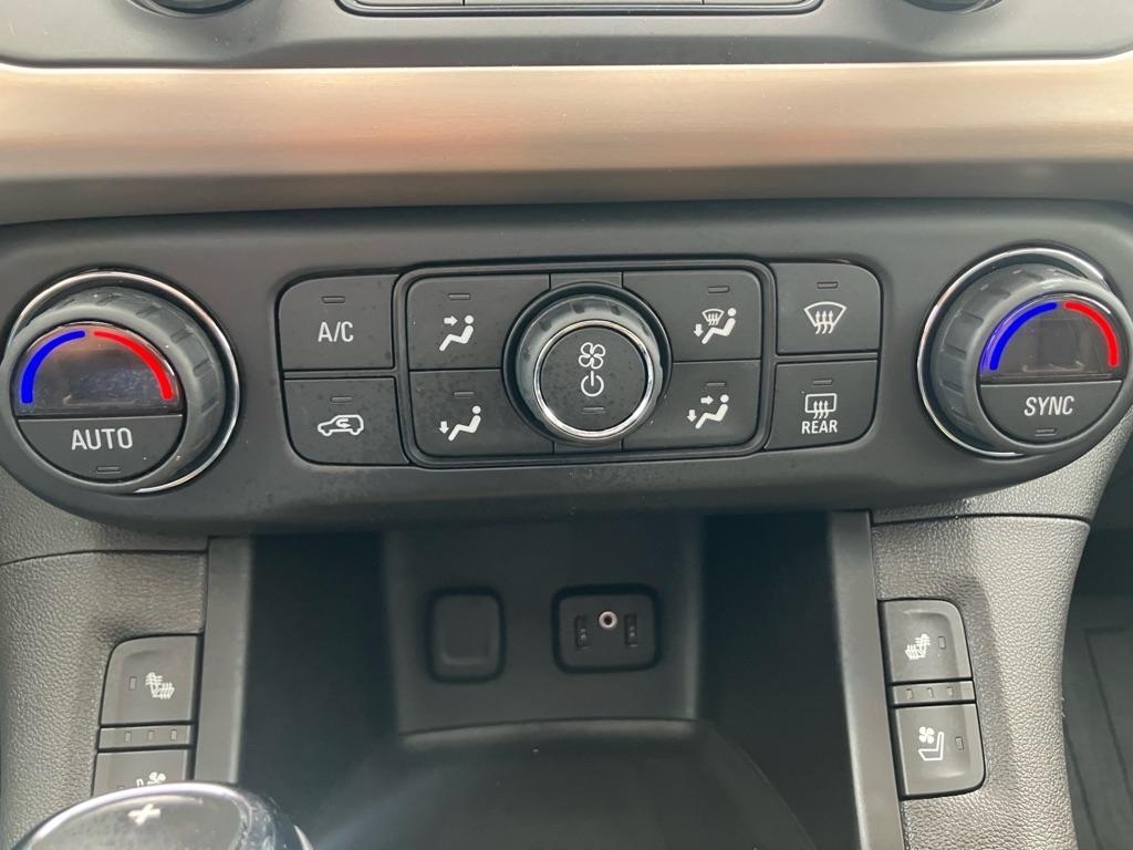 GMC Acadia Denali AWD 2017