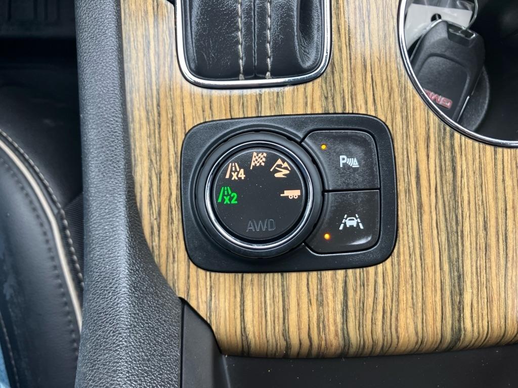 GMC Acadia Denali AWD 2017