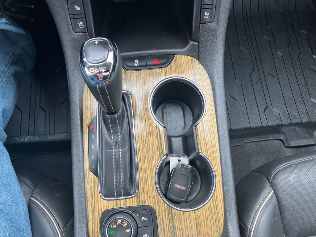 GMC Acadia Denali AWD 2017