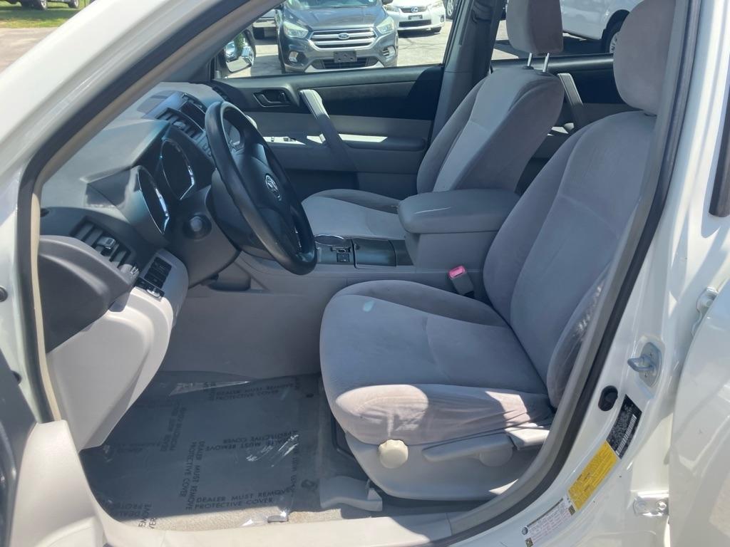 Toyota Highlander Base 4WD 2008