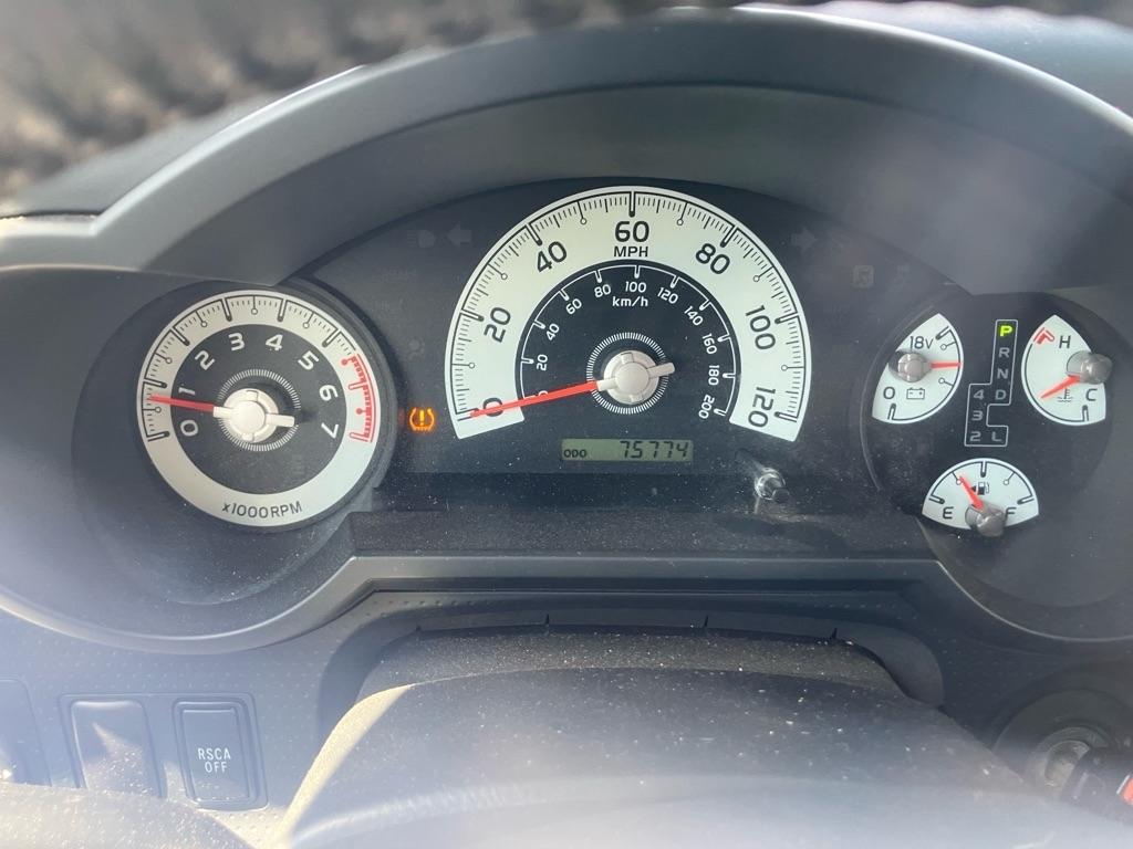 Toyota FJ Cruiser 4WD MT 2012